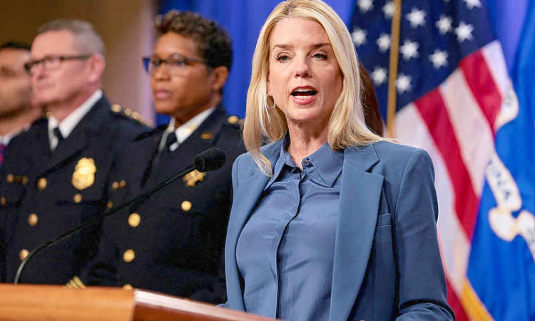 FBI foils bombing plot  targeting Los Angeles